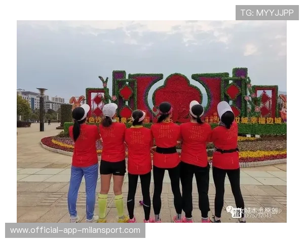 运动员“萌宠助威”：赛场上的“萌宠陪跑”大集合