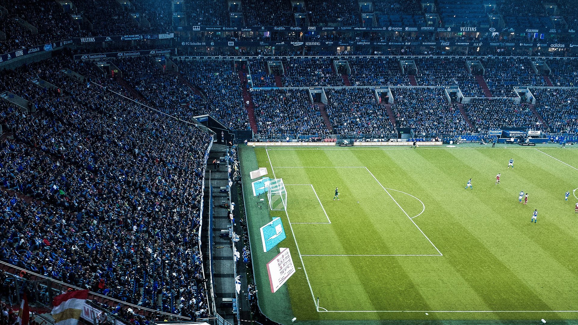 米兰体育app官方下载-中国足球联赛比赛规则持续完善提高公平性，中国足球联赛体系